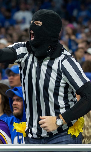 ICYMI in NFL Week 7: Lions fans call out officiating circus